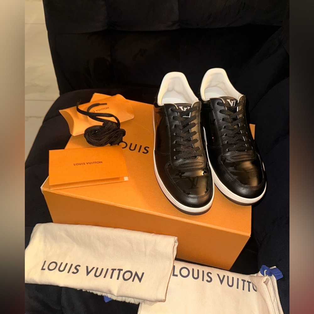 Louis Vuitton Rivoli Sneakers Black Monogram with White